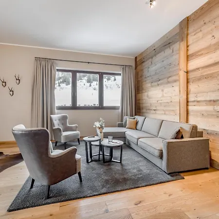 Alpenparks Hotel & Apartment Arlberg Warth Mit Pool Exterior photo