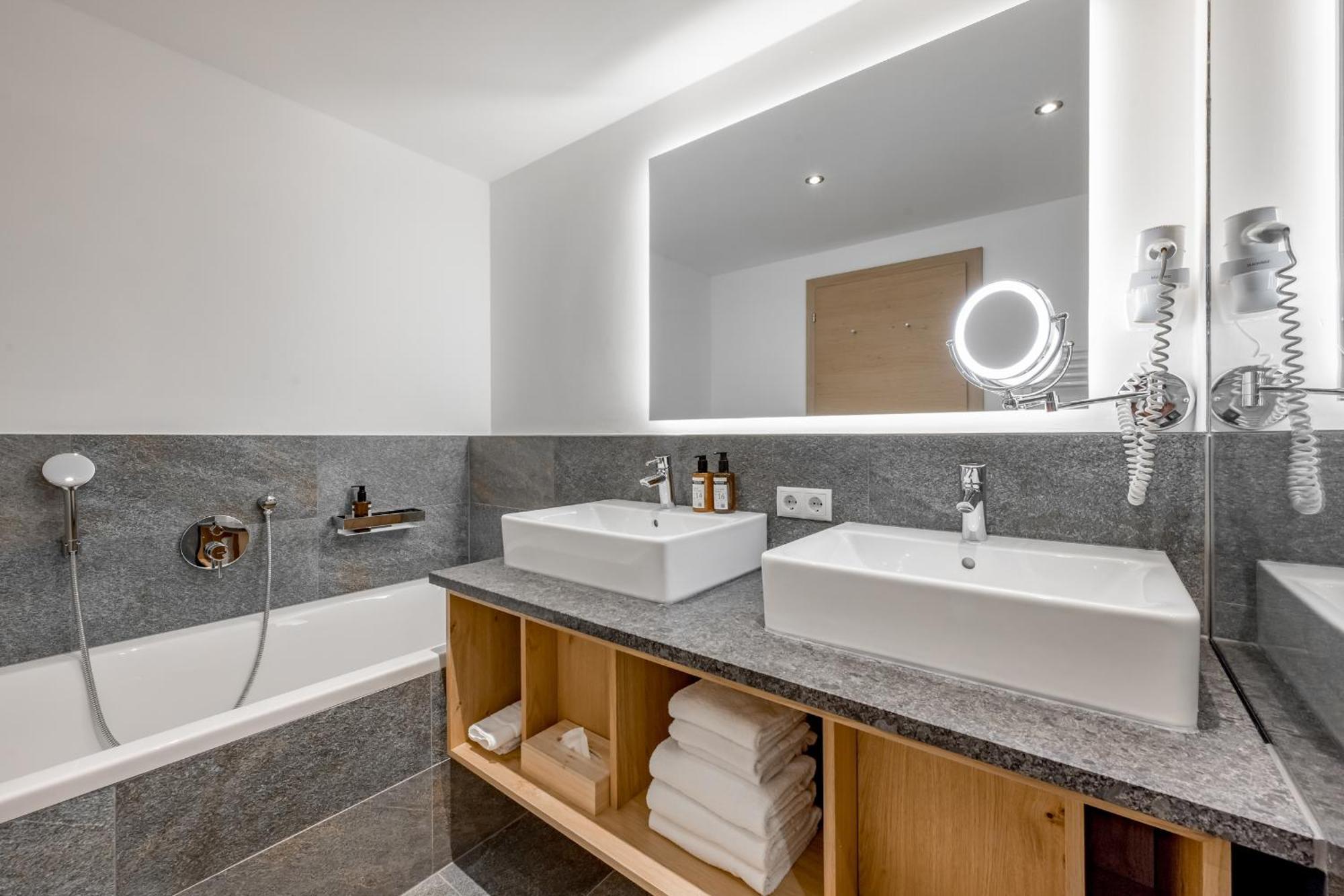 Hotel Pure Warth Arlberg 4*